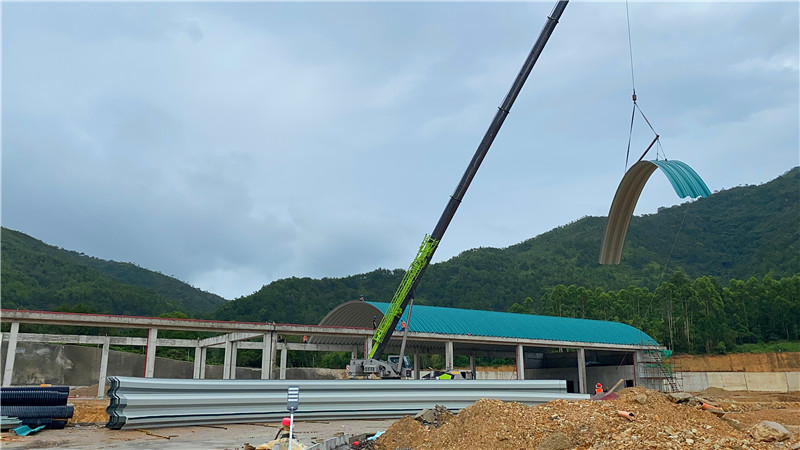 廣東汕尾車庫拱形屋頂工程案例廣東汕尾拱形屋頂車庫項(xiàng)目現(xiàn)場圖3